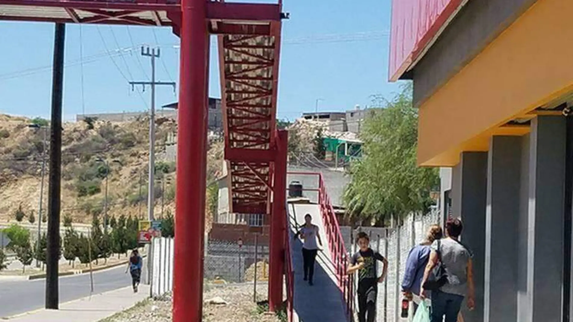 puente peatonal 1